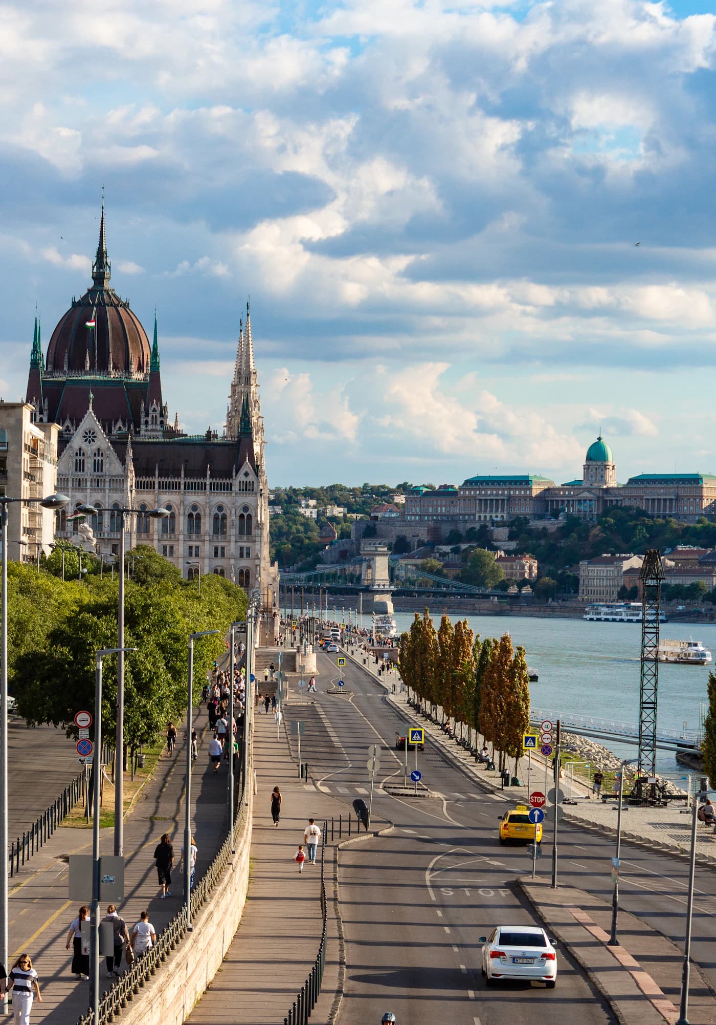 Budapest Parliament, Chain Bridge and Buda Castle beside the Danube